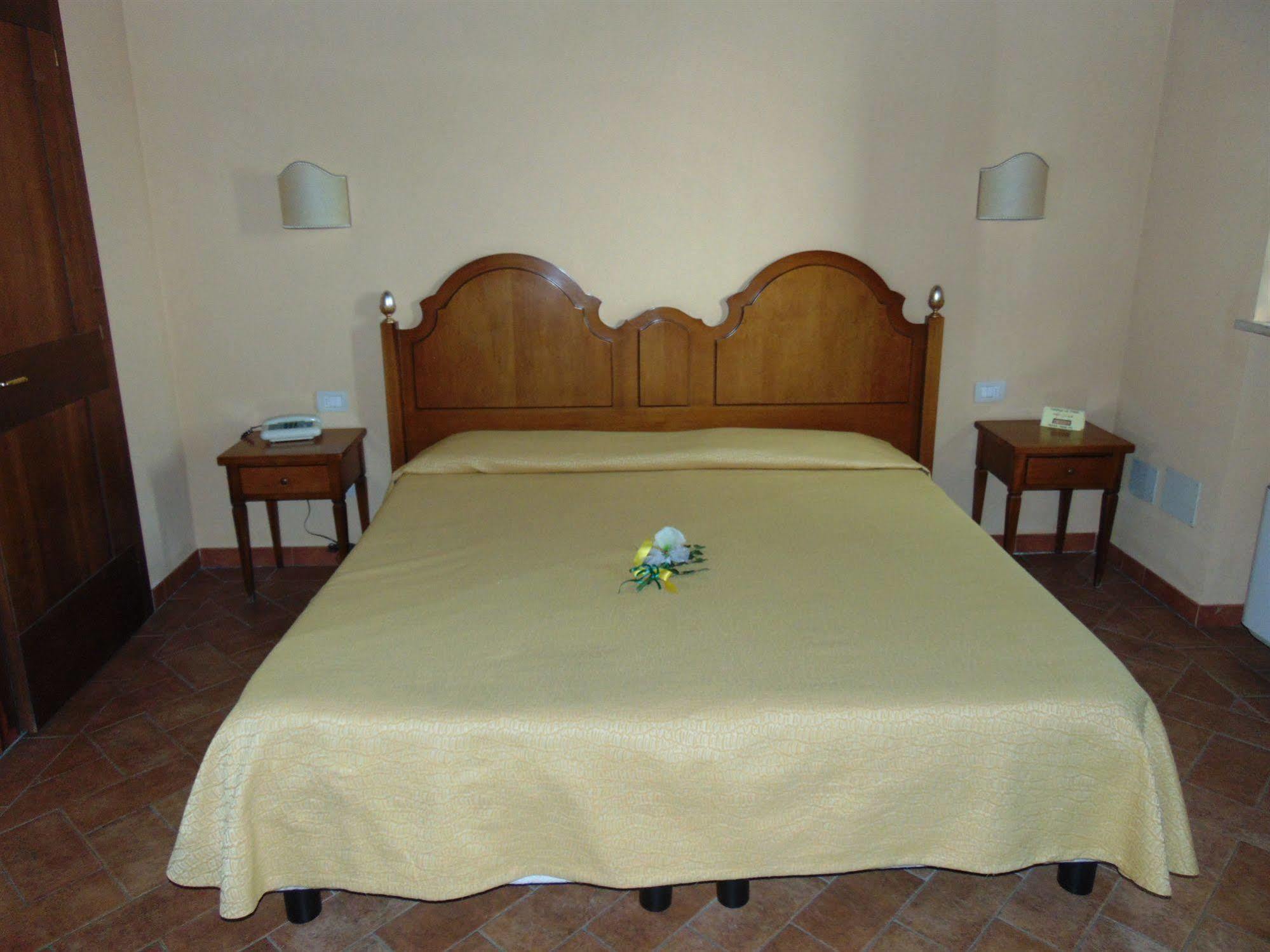 Resort Casale Le Torri ปอนซาคโค ภายนอก รูปภาพ